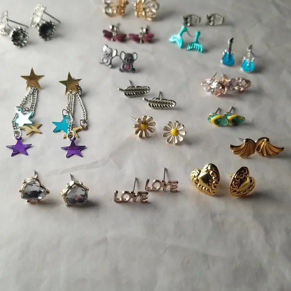 Fun Style Stud Earring Collection - Picture 7 of 9